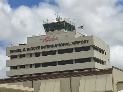 1920px-Daniel_Inouye_Airport_Aloha_Sign