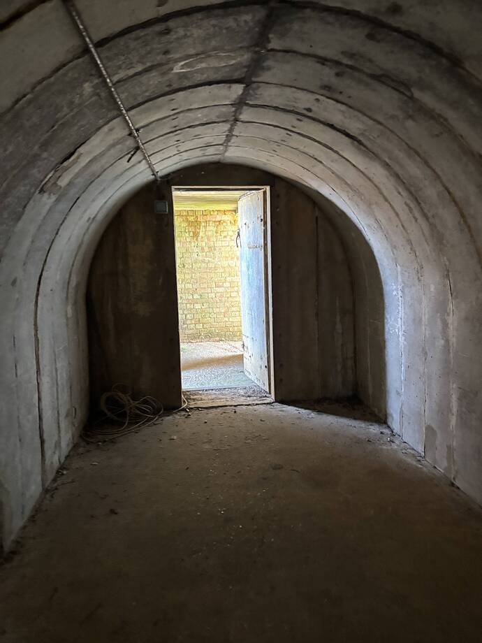Blast Pen Shelter