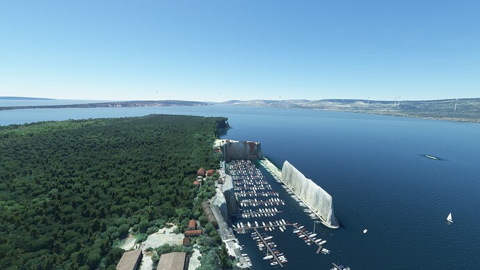 Spinut marina in western Split; note how a part of scenery has correct elevation