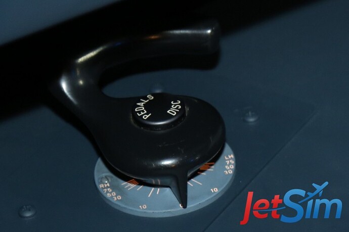 Originale-Bugradsteuerung-JetSim-Flugsimulator-800x533-1466599730