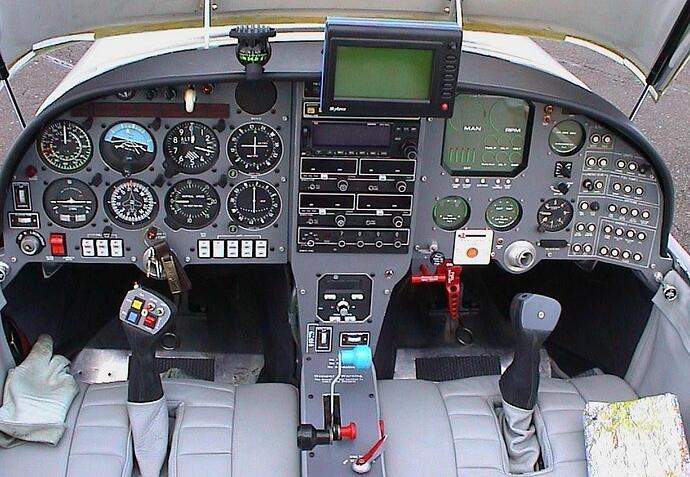 cockpit.jpg.2c298ced533423f4491eff2e95122b1f