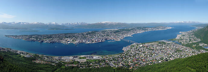 Panorama_Tromsø_from_Fjellheisen