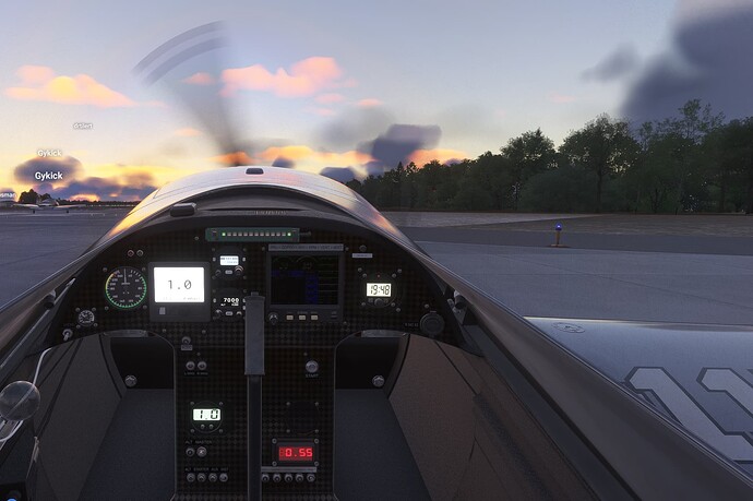 MXS-R Bright displays Day