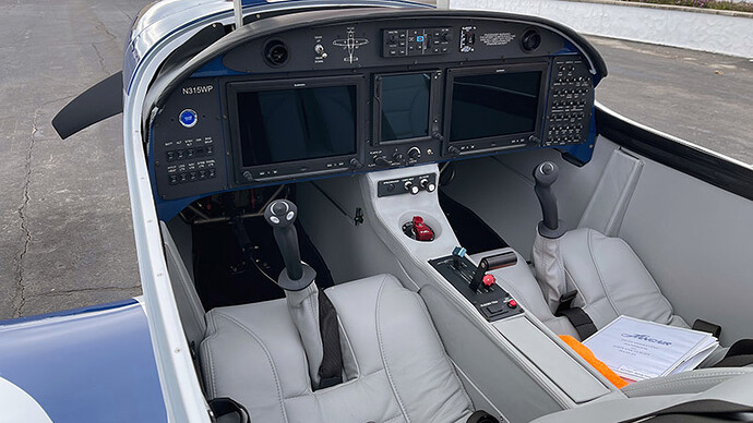 N315WP_cockpit_800x450