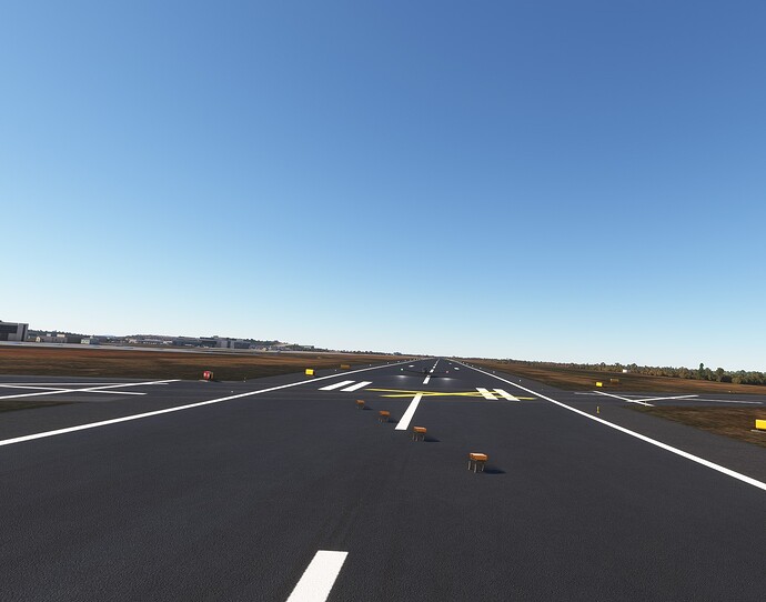 Objects on runway 23 MMHO