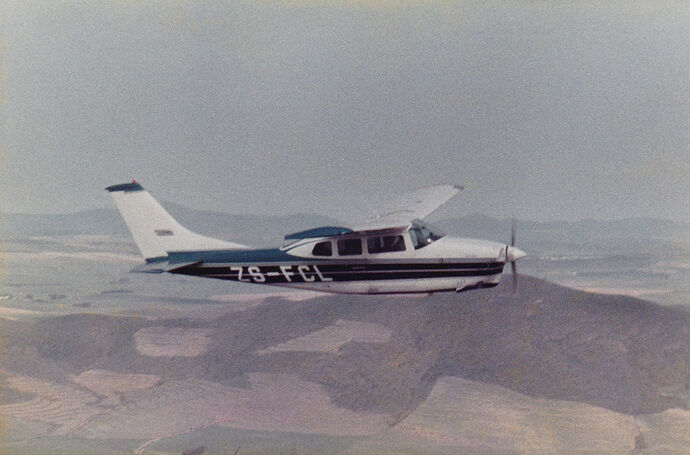 Cessna 210
