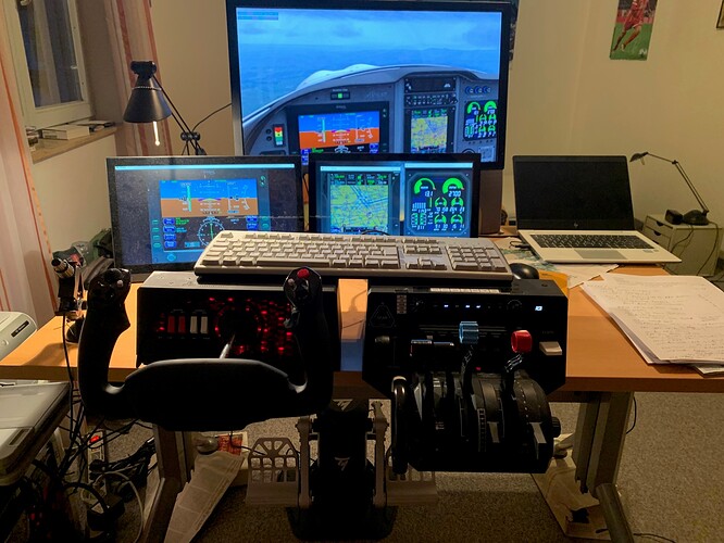 cockpit2