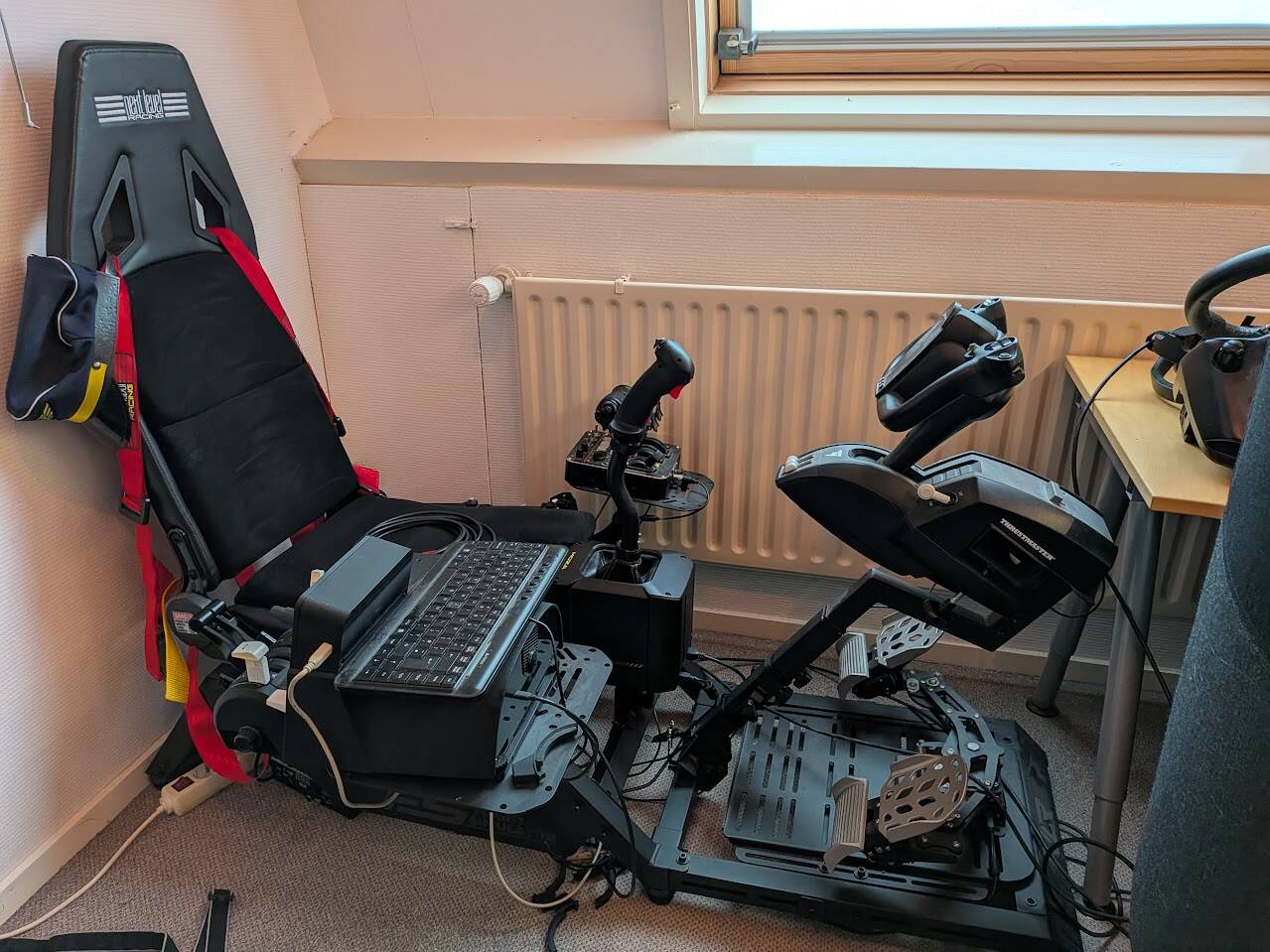 PC office chair vs. Next Level Racing Flight Seat Pro Boeing - Page 2 ...